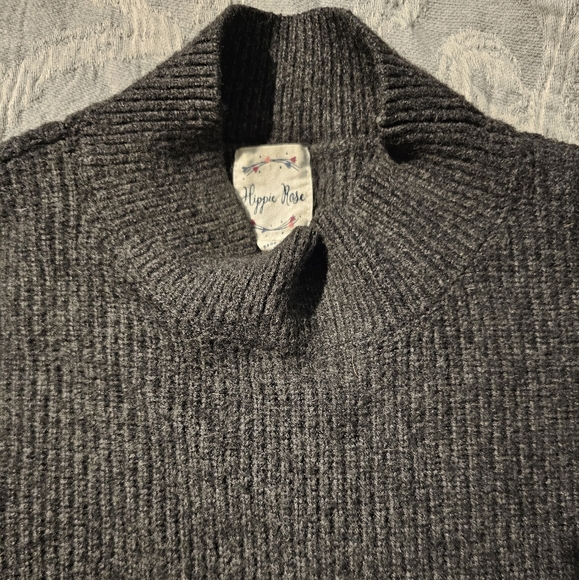 Hippy Rose Mock turtle neck sweater - Picture 2 of 2